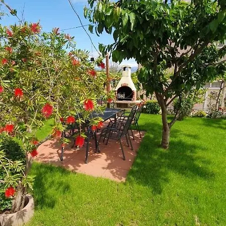 Apartman Sara *