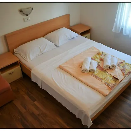 Sara Apartman *