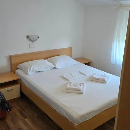 Sara Apartman *