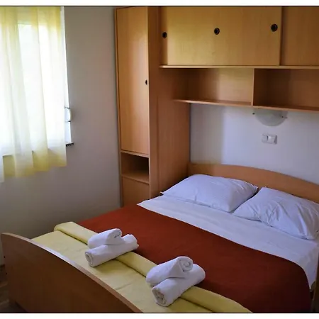 Sara Apartman *